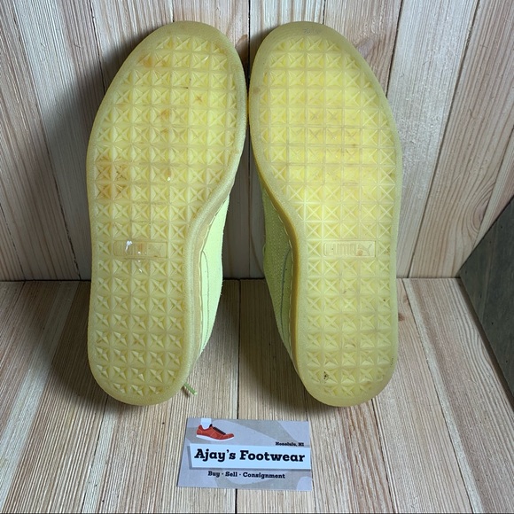 Puma Suede Classic Women’s Iced Yellow Shoes - Picture 7 of 11